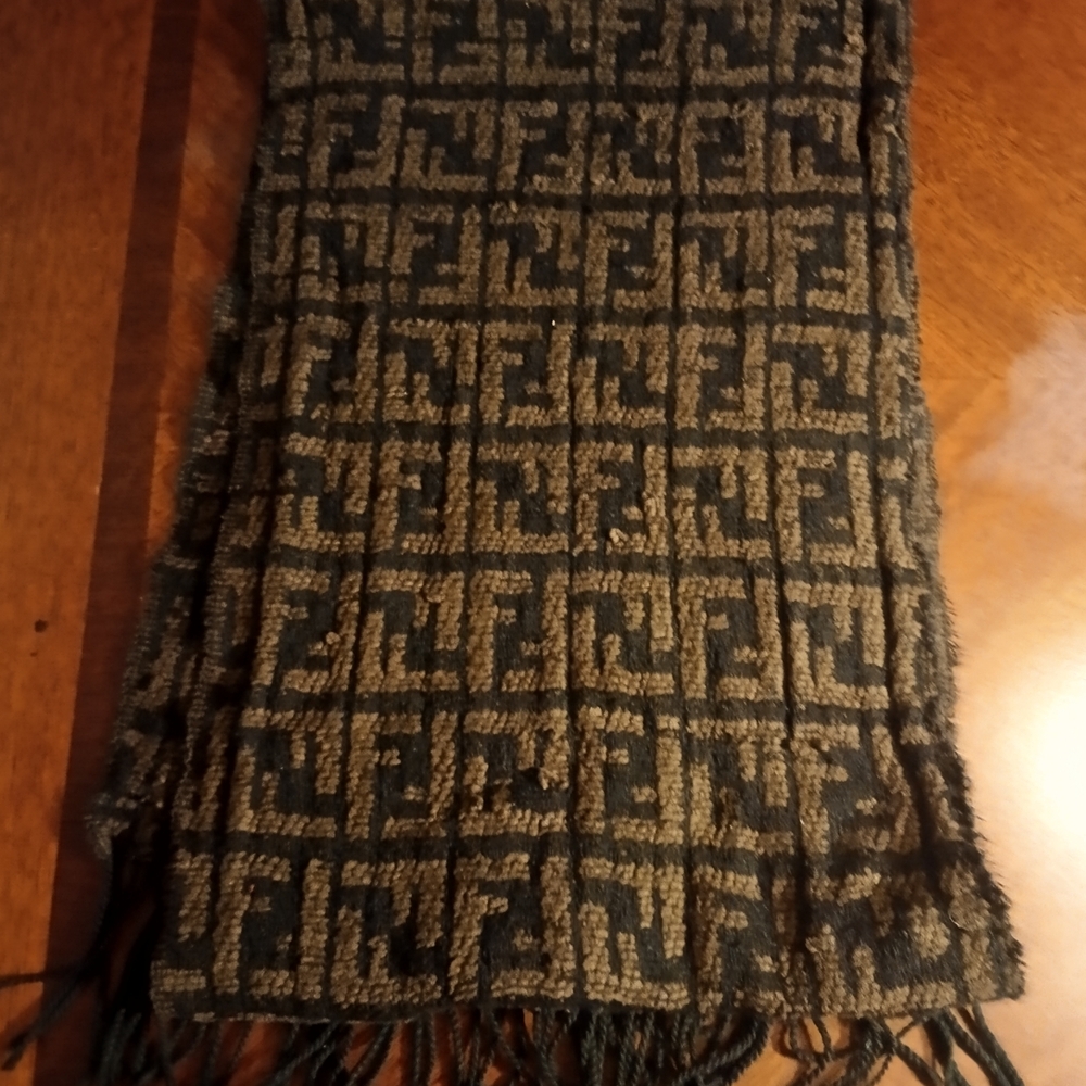 Brown and Black Patterned Scarf - Picture 8 of 10